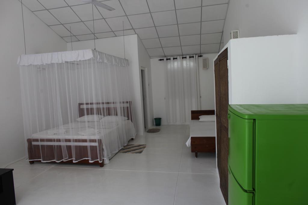 Chitra Ayurveda Hotel Bentota Room photo