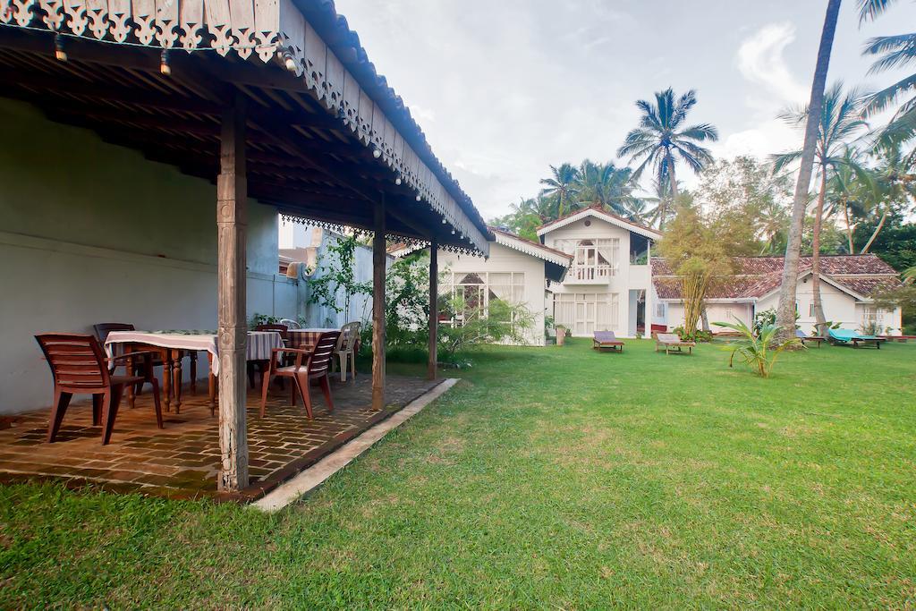 Chitra Ayurveda Hotel Bentota Exterior photo