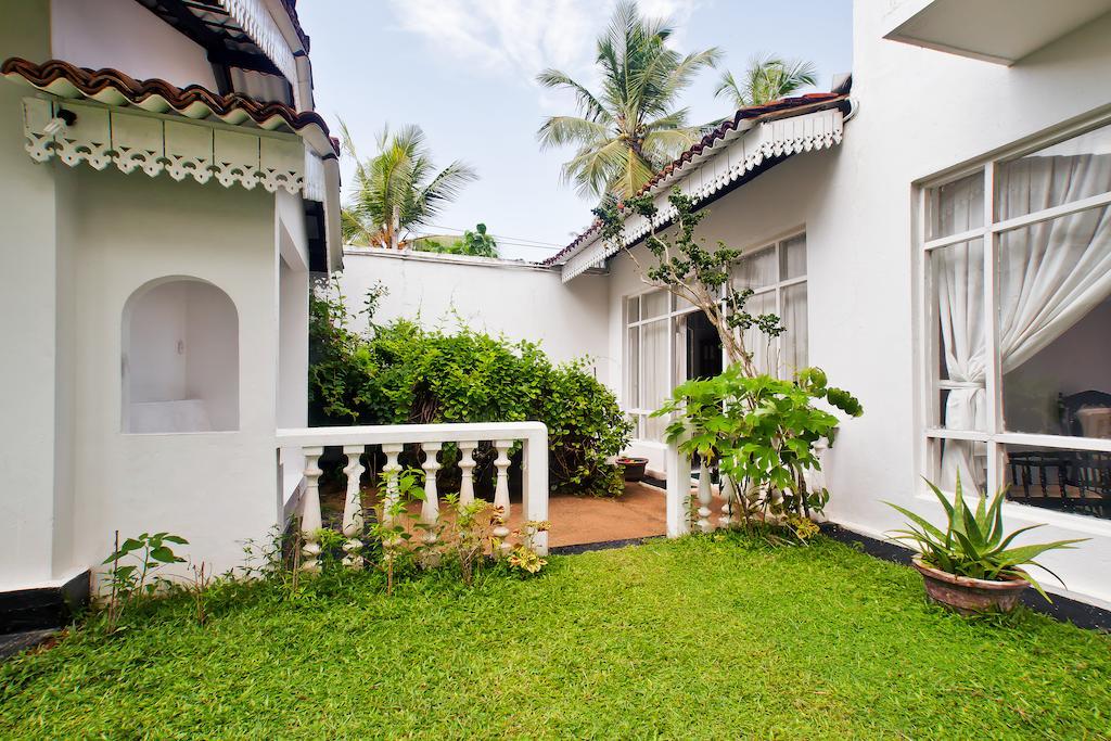 Chitra Ayurveda Hotel Bentota Exterior photo