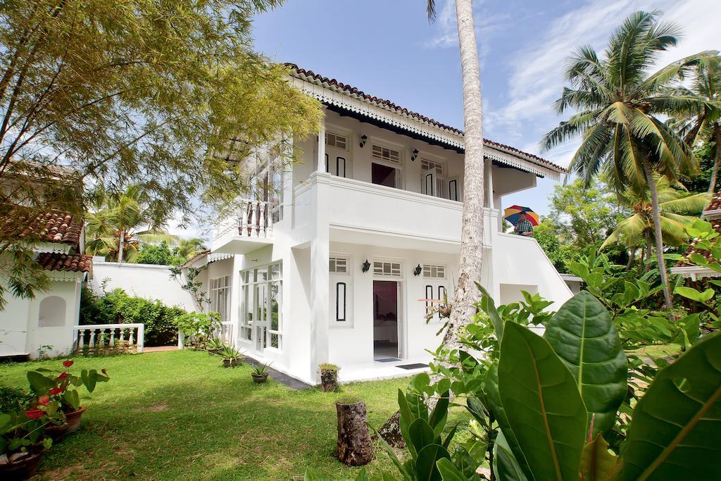 Chitra Ayurveda Hotel Bentota Exterior photo